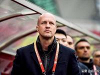 B体育体育登录入口-关于重庆斯威压倒性优势战胜弱旅，取得胜利的信息