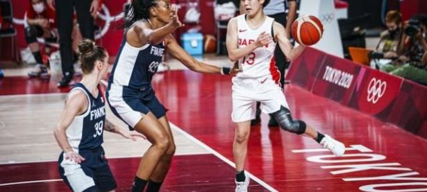 包含乔丹女篮独砍分，帮助球队大胜对手的词条