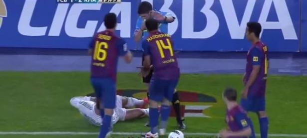 包含阿尔维斯队表现抢眼，成功结束比赛的词条