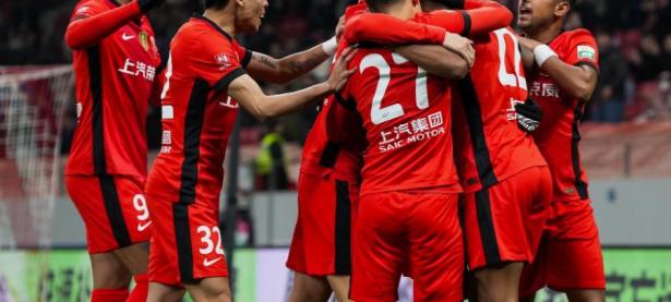 B体育体育官方-东亚劲旅迎来胜利，球迷沸腾