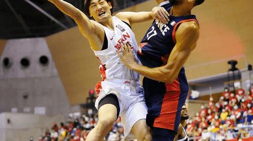 B体育体育app-雷恩爆冷击败对手，展示强大战斗力