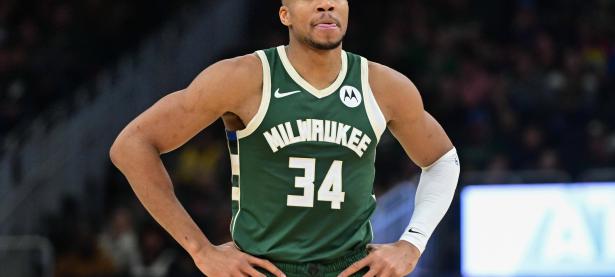 B体育体育链接-黄蜂客场击败雄鹿，重获胜利