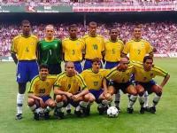 还原经典比赛瞬间，回顾球场传奇历程的简单介绍