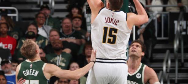 B体育体育登录-雄鹿击败活塞，继续领跑东部