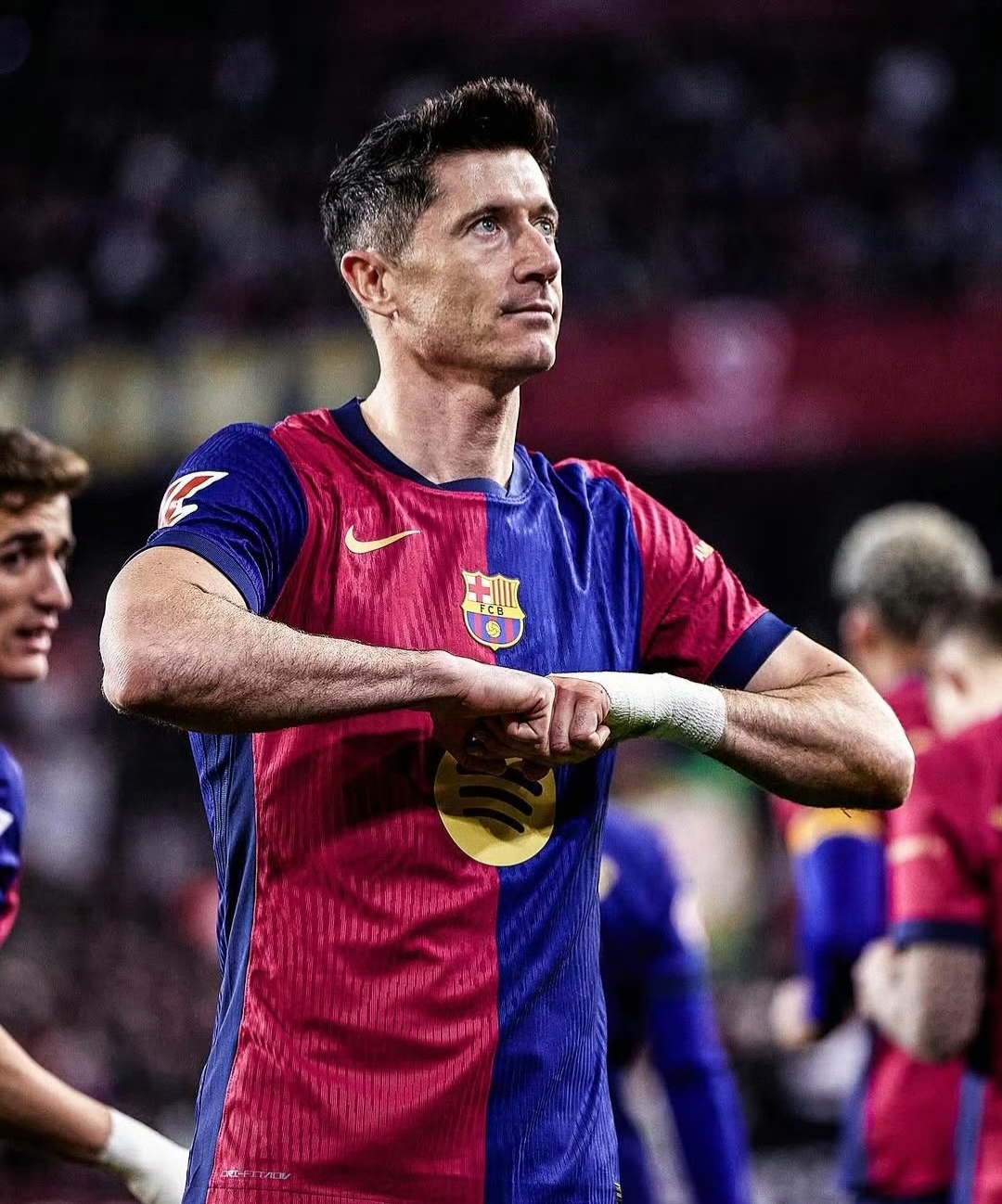 包含拜仁后防线零漏失，对手难有破门机会的词条