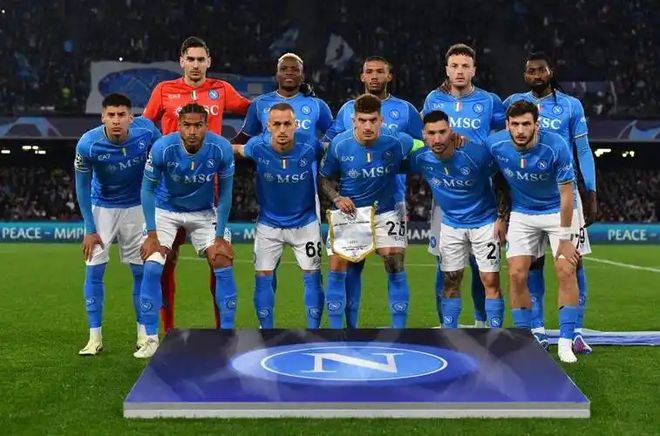 法国队表现出色,连胜三场晋级十六强 法国队表现出色,连胜三场晋级十六强