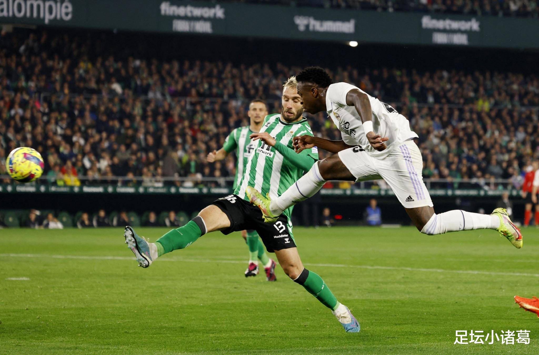 欧洲豪门正面交锋,球场燃起激情大战 欧洲豪门正面交锋,球场燃起激情大战