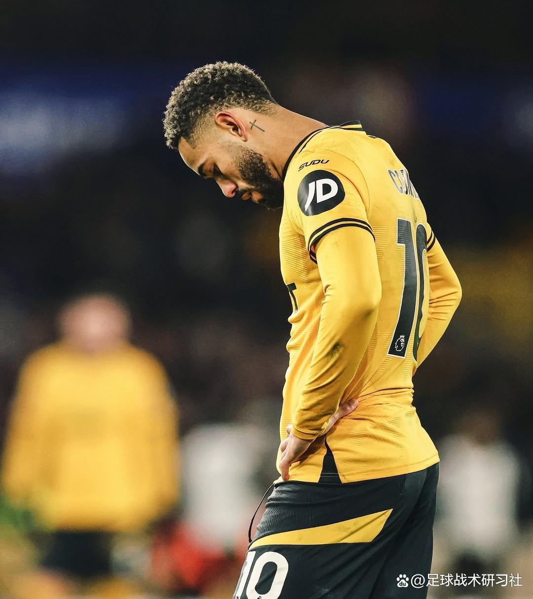 狼队迎战埃弗顿，谁能笑到最后？的简单介绍