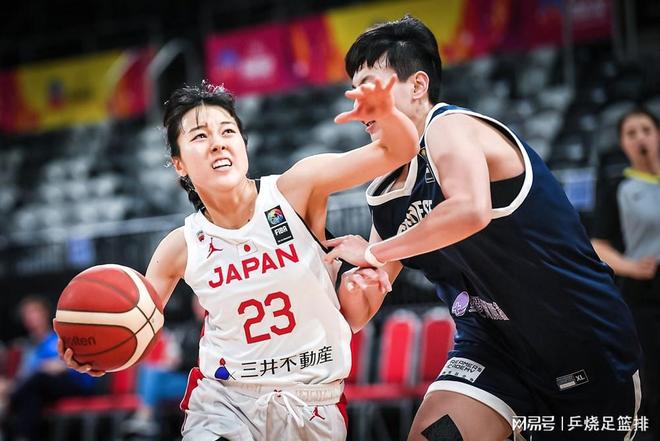 包含乔丹女篮独砍分,帮助球队大胜对手的词条 包含乔丹女篮独砍分,帮助球队大胜对手的词条