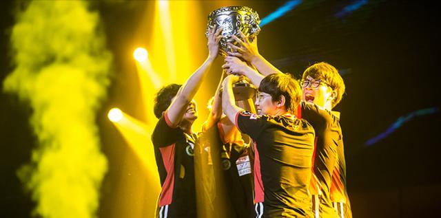 战队在球场上展现不可一世的强大力量的简单介绍 战队在球场上展现不可一世的强大力量的简单介绍