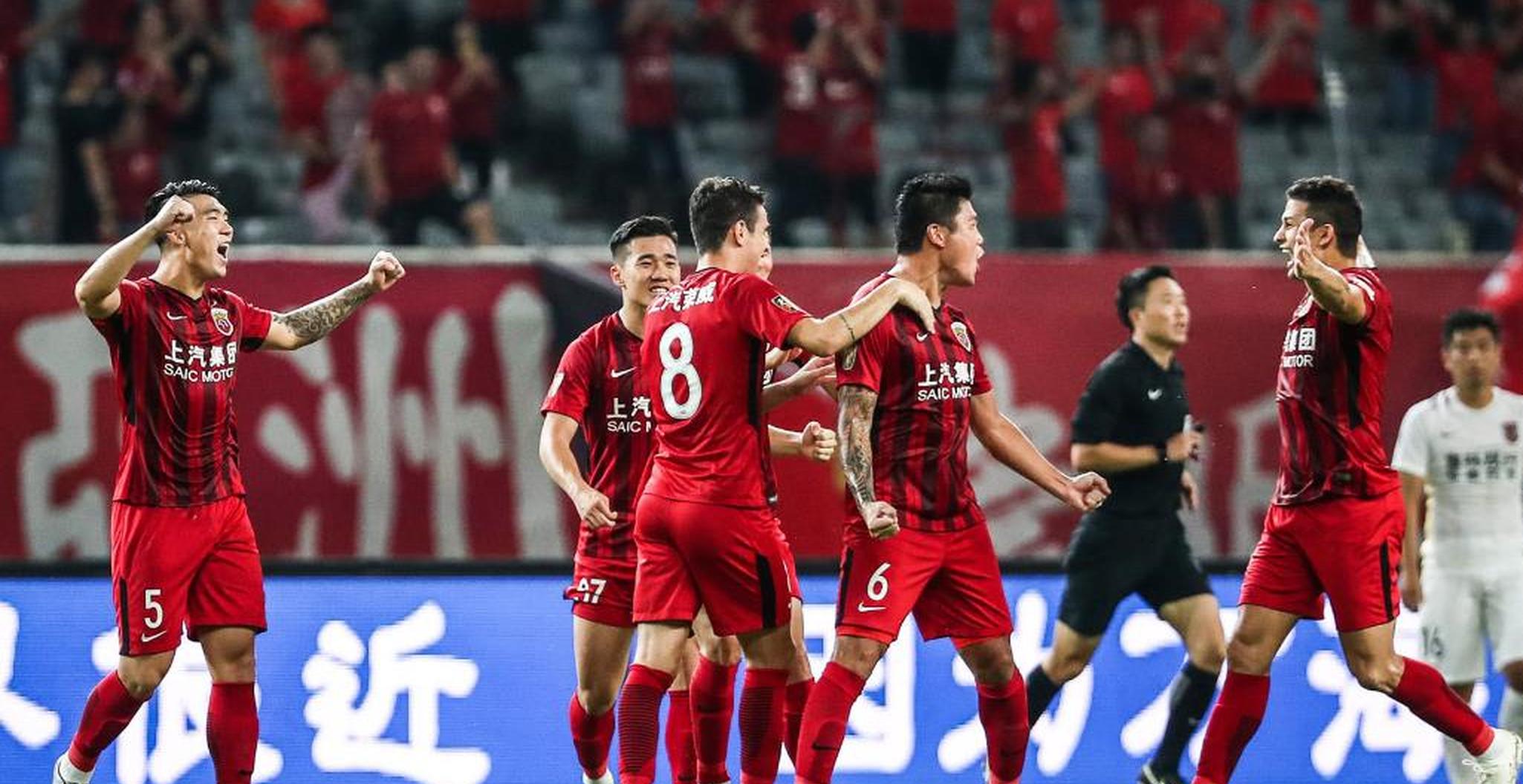 上港队主场战胜广州富力,实力大增 上港队主场战胜广州富力,实力大增