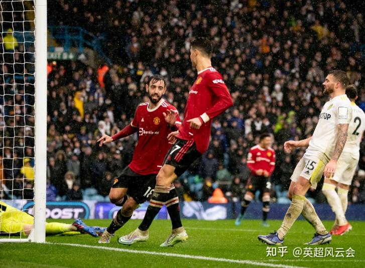 包含里昂球员轰入制胜球，帮助球队实现大逆转的词条