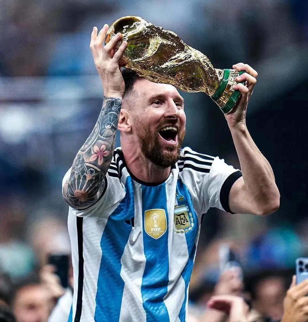 阿根廷青年击败强手，获得体操冠军