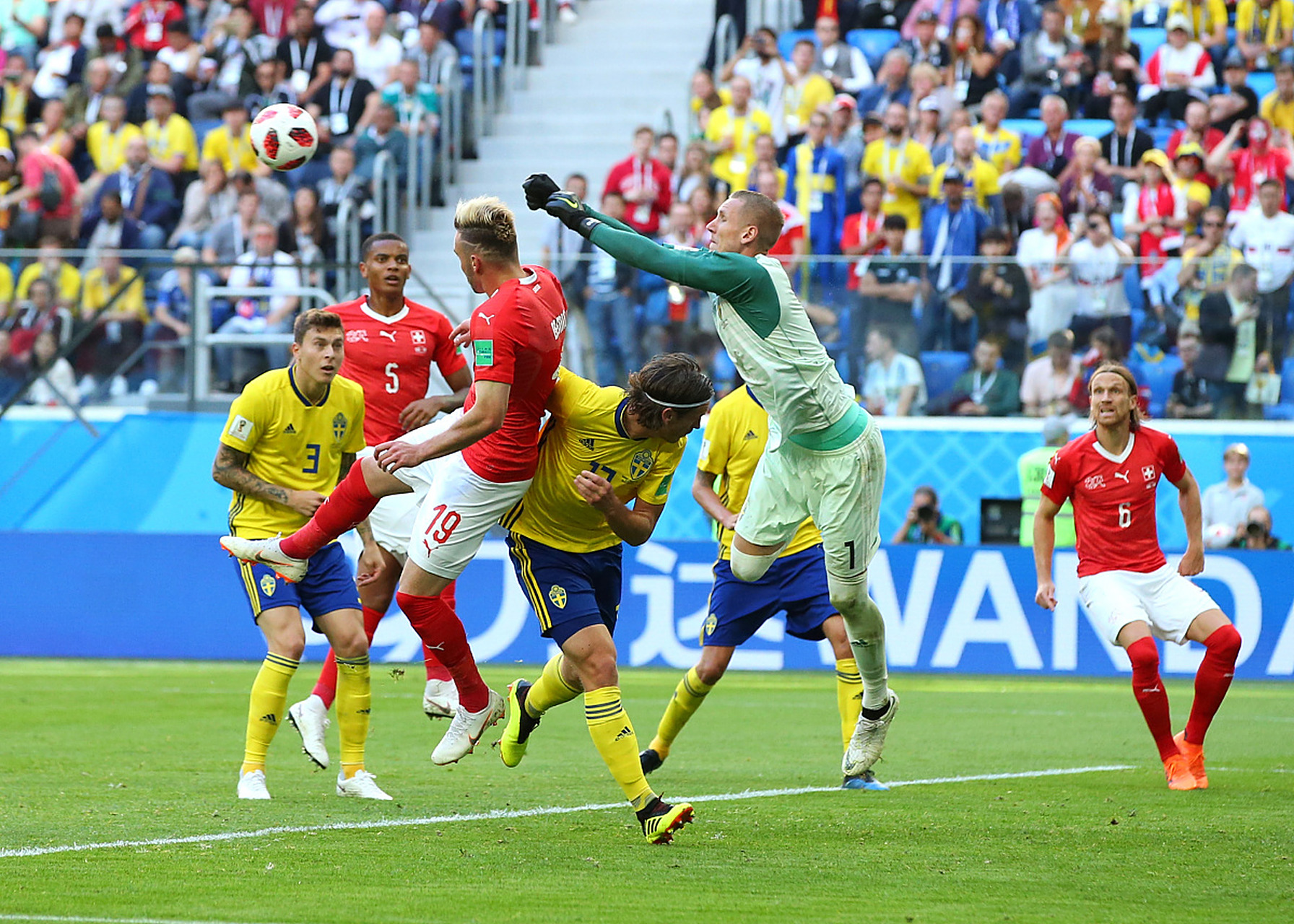 欧洲足球界发生了一场声势浩大的比赛 欧洲足球界发生了一场声势浩大的比赛