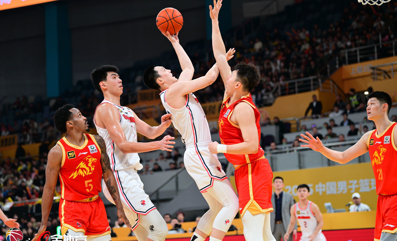 北京首钢将与广东宏远展开激烈对决 北京首钢将与广东宏远展开激烈对决